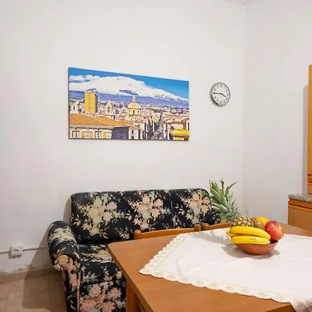 Apartment Happy House Catania
