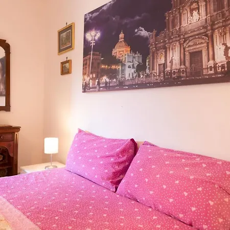 Happy House Apartment *